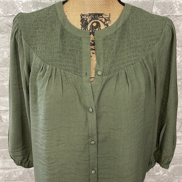 Nanette Lepore Smocked Green Button Down Top - Picture 2 of 8